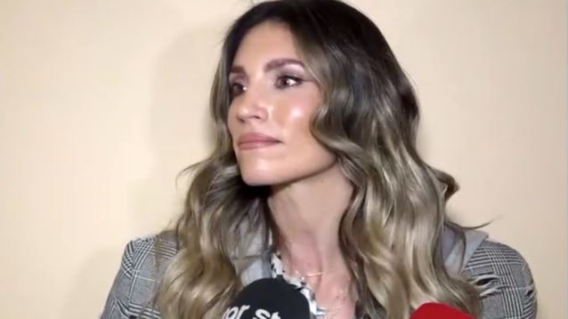 Ενοχλημένη η Αθηνά Οικονομάκου με δημοσιεύματα για τον γάμο της