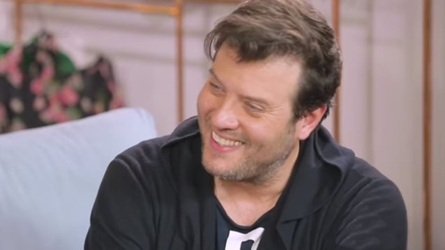 Λάμπης Λιβιεράτος

: Είναι ερωτευμένος! Αυτή είναι η νέα του σύντροφος