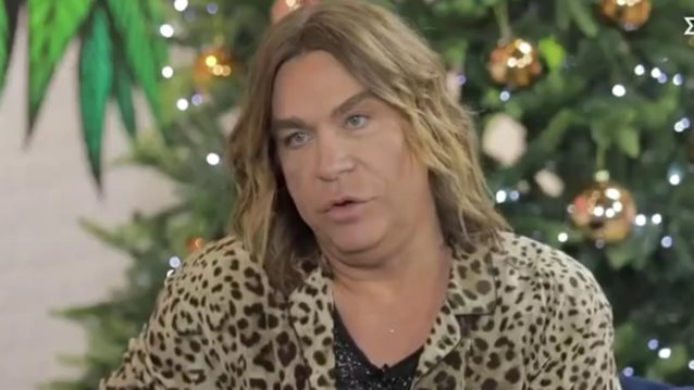 Ο Τρύφωνας Σαμαράς σε μια προσωπική εξομολόγηση: &quot;Αν μπορούσα δεν θα έλεγα στους γονείς μου για τη σεξουαλικότητά μου&quot;