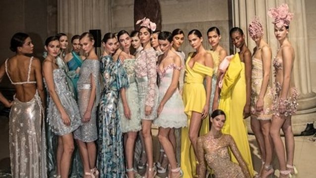 Celia Kritharioti | Haute Couture S/S 2020: ΕΝΑ | Mία συλλογή - ύμνος στη θηλυκότητα και τη χειροποίητη δημιουργία