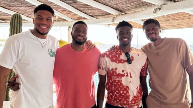 Η σπάνια φωτογραφία από την παιδική ηλικία του Γιάννη Αντετοκούνμπο, με τα αδέρφια του