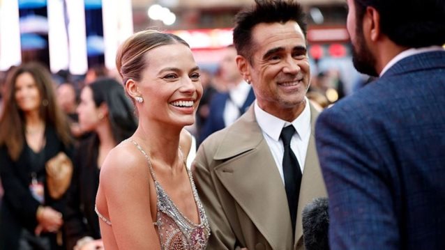 H Μargot Robbie αποχαιρετά την Barbie με αποκαλυπτική Armani δημιουργία