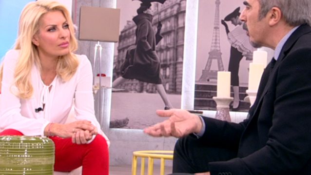 Ελένη Μενεγάκη: Η σπάνια συζήτηση on air για τις εκπομπές που παίζουν απέναντί της!