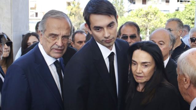 Λένα Σαμαρά | H οικογένεια Σαμαρά στο μνημόσυνο για τις 40 ημέρες από τον θάνατό της