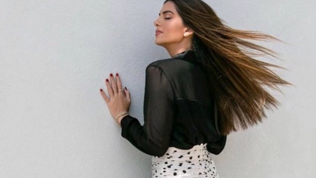 Σταματίνα Τσιμτσιλή 
: Φόρεσε την απόλυτη τάση του Καλοκαιριού!