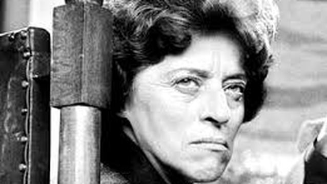 Τασσώ Καββαδία: Η εγγονή της είναι κούκλα και λατρεύει τη μόδα! Ώρα να τη γνωρίσεις...