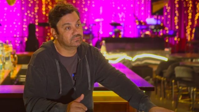 Γιώργος Θεοφάνους: &quot;Στο τηλέφωνό μου η Μαρινέλλα είναι στο Μ από το μάνα, όχι από το Μαρινέλλα&quot;