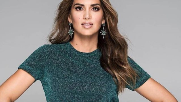 Σταματίνα Τσιμτσιλή: Ποζάρει με φουσκωμένη κοιλίτσα αγκαλιά με την μικρή της κόρη