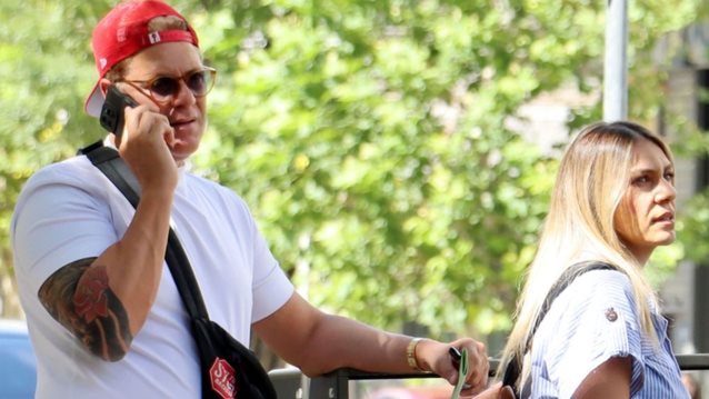 Showbiz Report | Η σπάνια εμφάνιση του Χολίδη, η βόλτα Λαζόπουλου - Τσαφούλια &amp; όλες οι στιγμές των celebs