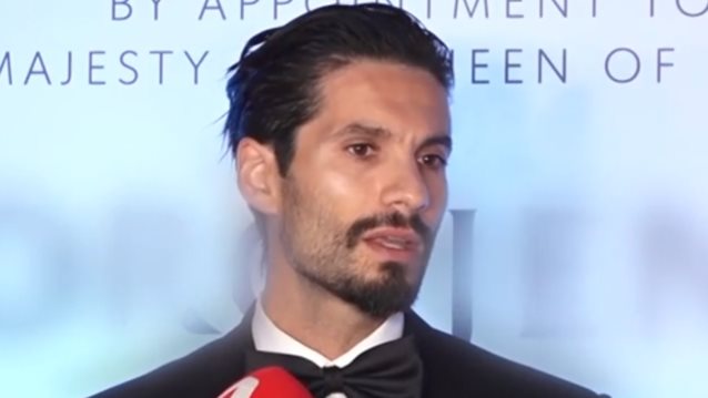 Γιώργος Καράβας: "Μην με ρωτάτε για μπλοκ και τέτοια πράγματα, δεν με ενδιαφέρουν"