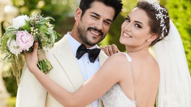 Burak Ozcivit: Παντρεύτηκε ο γοητευτικός Τούρκος του «Kara Sevda»: Φωτογραφίες