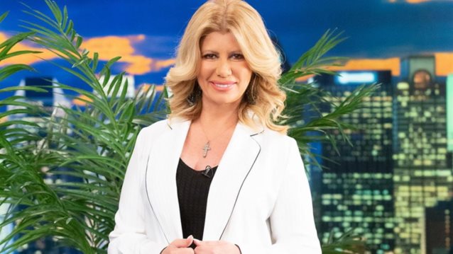 Χείμαρρος η Ζήνα Κουτσελίνη: &quot;Ο πατέρας μου μαχαίρωσε τη μητέρα μου με φαλτσέτα. Ποια γειτονιά; Ποιος μιλούσε; Κανείς&quot;