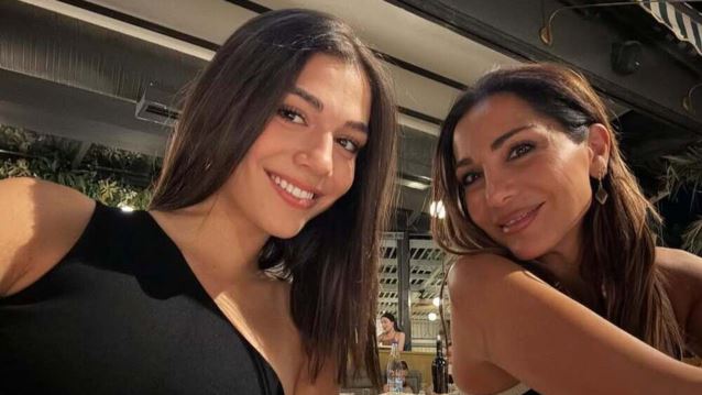 H Μελίνα Νικολαΐδη εύχεται στη Δέσποινα Βανδή για τα γενέθλιά της, μ&#39; ένα τραγούδι της Άννας Βίσση