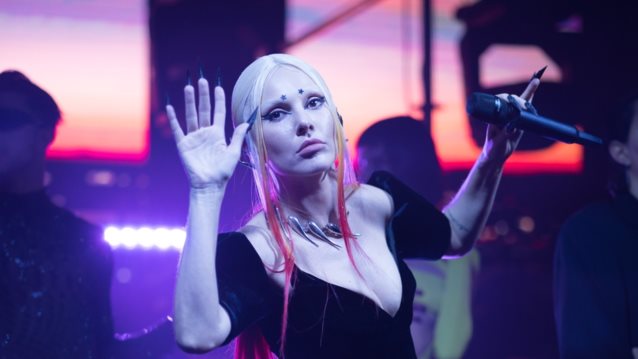 H εντυπωσιακή fashion forward εμφάνιση της Τάμτα