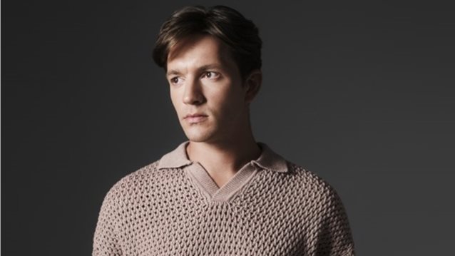 Ο Μιχαήλ Ταμπακάκης στόλισε το (vintage αισθητικής) διαμέρισμα του