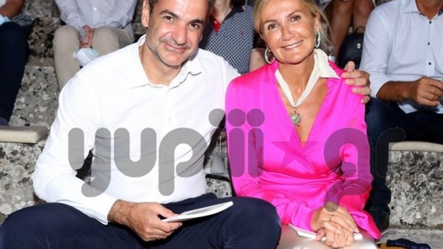 Κυριάκος &amp; Μαρέβα Μητσοτάκη: Όλες οι φωτογραφίες του πρωθυπουργικού ζεύγους στην Επίδαυρο