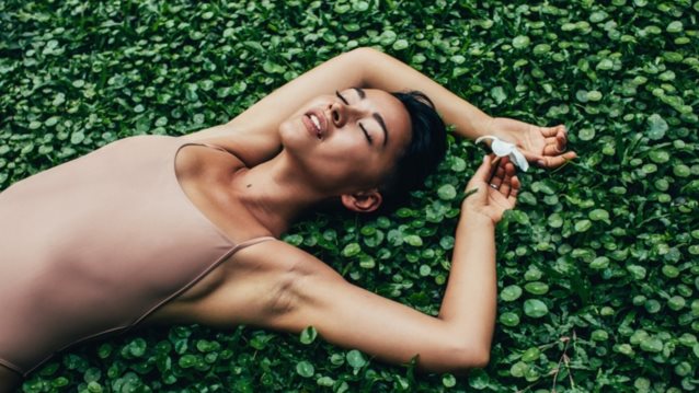 Αυτό είναι το καλύτερο φυσικό έλαιο περιοποίησης για όλους τους τύπους μαλλιών