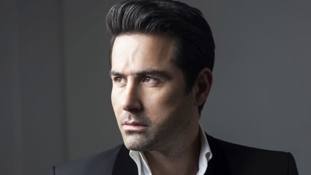 Ο Αλεξανδρος Χριστοπουλος αφιερωνει την εκπομπη του στην Παγκοσμια Ημερα του Ανδρα