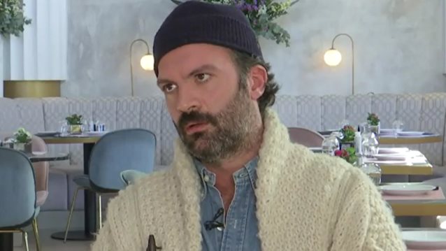 Ο Γιώργος Παπακώστας για την περιπέτεια του με τον κορονοϊό: "Νόσησα 18 μέρες. Με έκανε μπάνιο η σύντροφός μου"