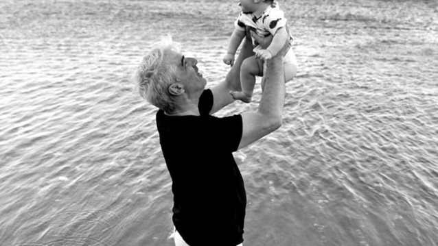 Σίμος Κεδίκογλου – Ελισάβετ Κατσαμάκη: Το πρώτο καλοκαίρι με τον 8 μηνών γιο τους!