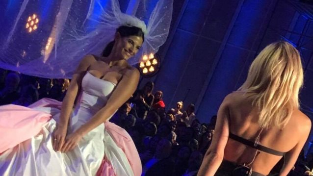 Χριστίνα Μπόμπα: Η μαγική εμφάνιση στην πασαρέλα του MadWalk
