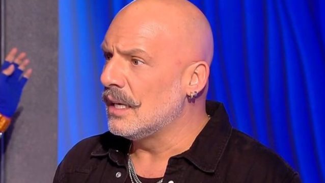 Νίκος Μουτσινάς: "Μη γεμίζετε το μυαλό σας με τα δυσάρεστα που συμβαίνουν, βγείτε έξω αυτό το Σαββατοκύριακο"