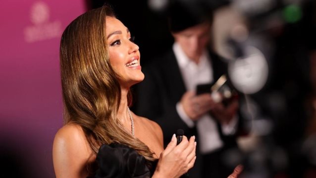 Jessica Alba | O πρώην σύζυγός της έχει σχέση με μια 25χρονη &quot;κλώνο&quot; της ηθοποιού