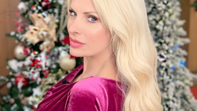 Ελένη Μενεγάκη: Η εντυπωσιακή φωτογραφία &amp; οι ευχές για τα Χριστούγεννα