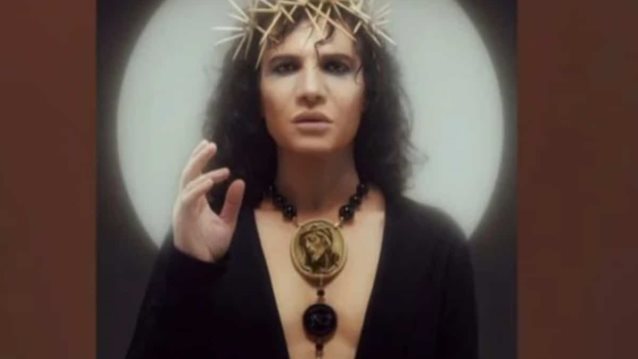 Παντελής Καναράκης | Το περιοδικό αποσύρει το τεύχος μετά τις αντιδράσεις