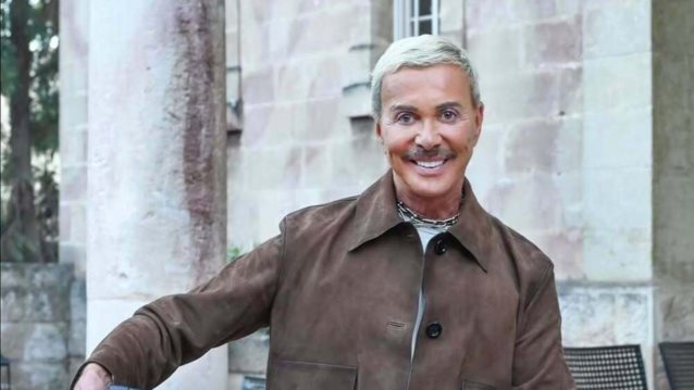 Ο Λάκης Γαβαλάς έδειξε την τεφροδόχο του στους &quot;Πρωταγωνιστές&quot; - Η ανάρτηση του Σταύρου Θεοδωράκη