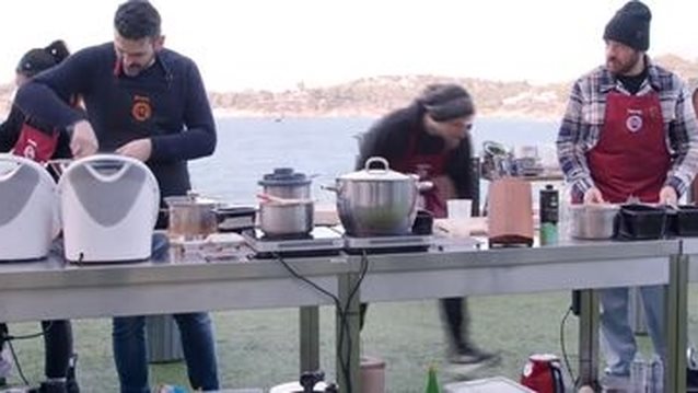 MasterChef | Ένταση μεταξύ Γιάννη και Νίκου στην ομαδική δοκιμασία - Γιαννάκη χαλάρωσε λίγο