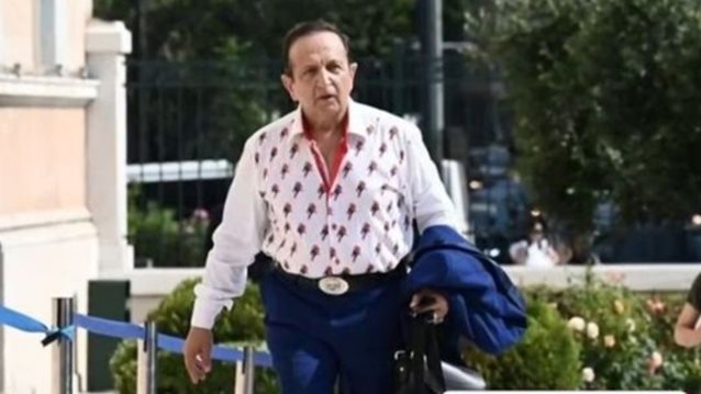 Σπύρος Μπιμπίλας για την επιστροφή του "50-50": "Δεν μπορεί να κόβονται σειρές επειδή κάποιος έχει πέσει σε ατοπήματα"