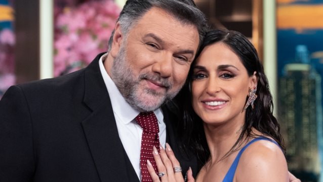 Η Χριστίνα Σάλτη για την &quot;Παράλληλη αγάπη&quot;: &quot;Τα τραγούδια δεν ανήκουν σε κανέναν μας αν δεν τα γράψουμε&quot;