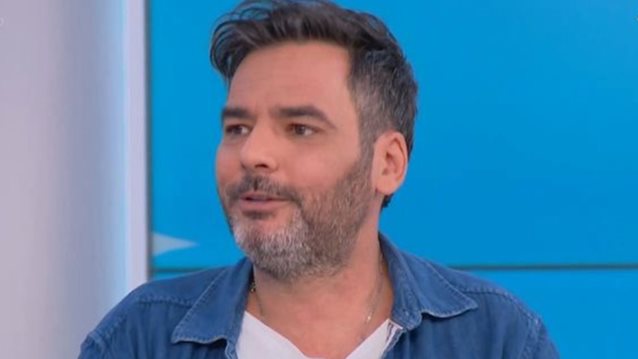 Ο Γιώργος Καρτελιάς για όλα | Οι συγνώμες που δεν άκουσε, τα νούμερα τηλεθέασης και η σχέση του με την Ελίνα Παπίλα