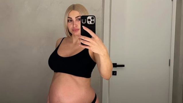 Η Ιωάννα Τούνη στην πιο γλυκιά φωτογραφία με φουσκωμένη κοιλίτσα