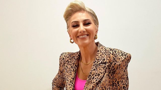 Η Ρεγγίνα Μακέδου ξύρισε τα μαλλιά της για δεύτερη φορά &quot;Η μάχη που δίνω είναι μεγάλη&quot;