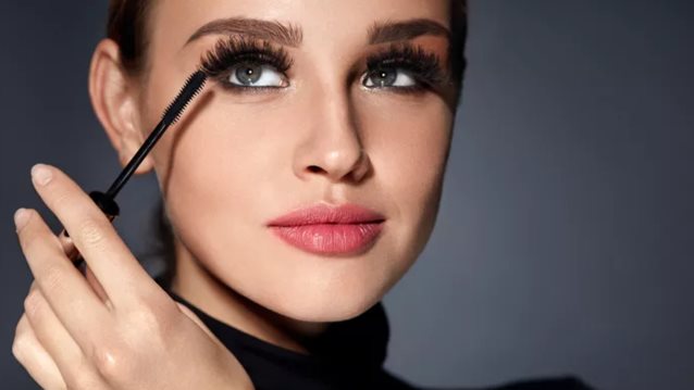 Dreamy Lashes | Το μόνο προϊόν μακιγιάζ που θα χρειαστείς για να τραβήξεις όλη την προσοχή στο βλέμμα σου