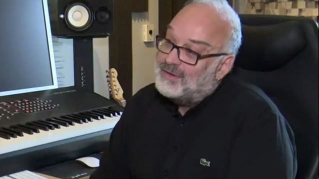 Γιώργος Μουκίδης καταπέλτης κατά πάντων: "Γεμίσαμε με σκουπίδια και αδιάφορες εκπομπές"