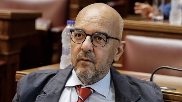 Μπάμπης Παπαδημητρίου: Επίθεση με γκαζάκια στο σπίτι του βουλευτή της ΝΔ