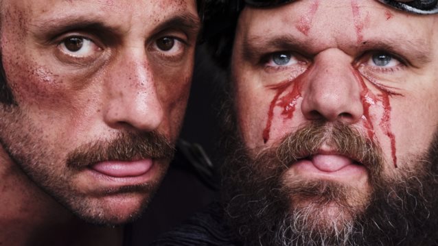 Ο Μάκης Παπαδημητρίου συναντά επί σκηνής τον Γιώργο Χρυσοστόμου στο &quot;Τέλος του Παιχνιδιού (Endgame)&quot;