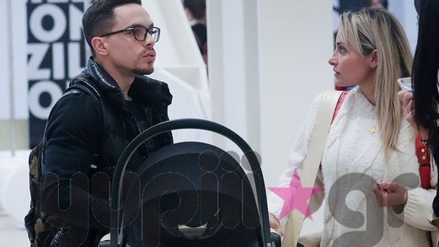 Λευτέρης Πετρούνιας - Βασιλική Μιλλούση: Σε καθημερινές στιγμές με την κόρη τους