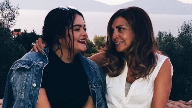 Μαριτίνα Ντενίση: Η κόρη της Μιμής Ντενίση αποχαιρετά τη γιαγιά της | Δείτε την ανάρτησή της