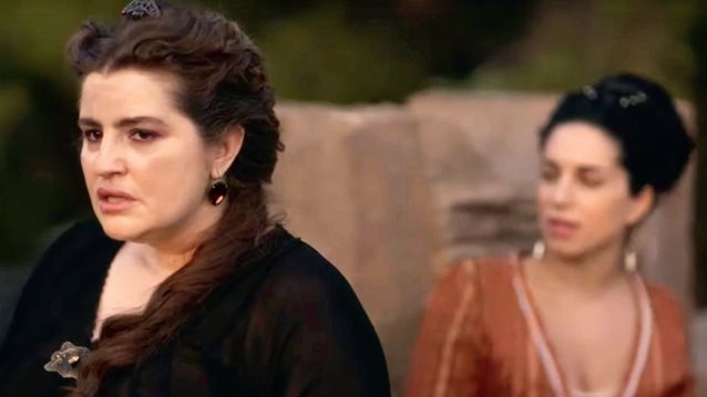 Μόνο στο Yupiii! Έτσι ξεκινά η άγρια κόντρα της Πανδώρας και της Ρενάτας στη "Μάγισσα"