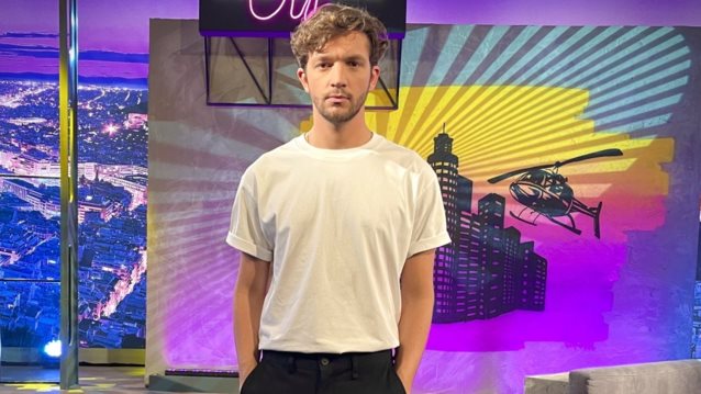 Night out | Ο Θεοχάρης Ιωαννίδης υποδέχεται τον Μιχαήλ Ταμπακάκη