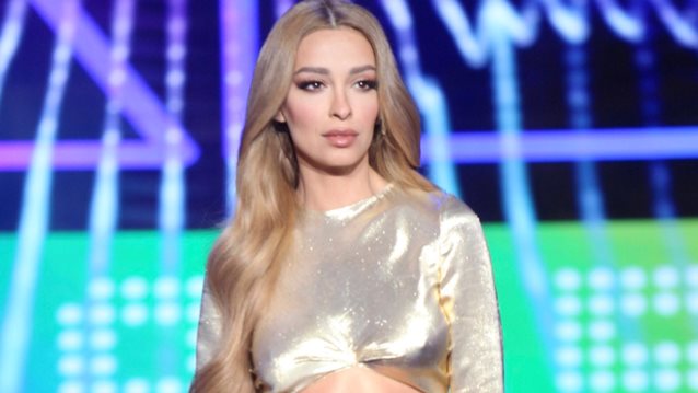 Η &quot;χρυσή&quot; εμφάνιση της Ελένης Φουρέιρα στο 1ο live του House of Fame