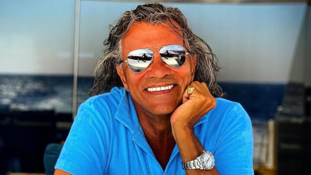 Ο Ηλίας Ψινάκης αποκάλυψε τι ήθελε ο Τόλης Βοσκόπουλος για τη κηδεία του