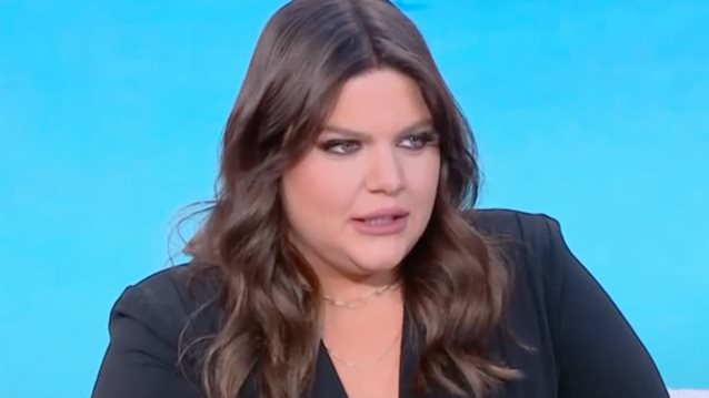 Δανάη Μπάρκα: &quot;Σας φάνηκε άσεμνο; Προσβληθήκατε;&quot;