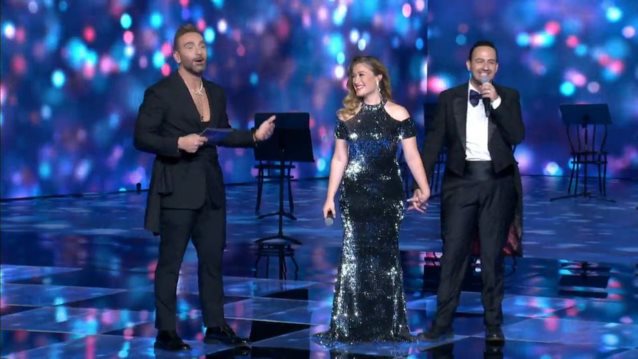 J2US | "Ο Μαυρίκιος Μαυρικίου και η Ιλάειρα Ζήση κάνουν δύο ώρες πρόβα. Δεν προλαβαίνουν είναι όλη μέρα στα κανάλια"