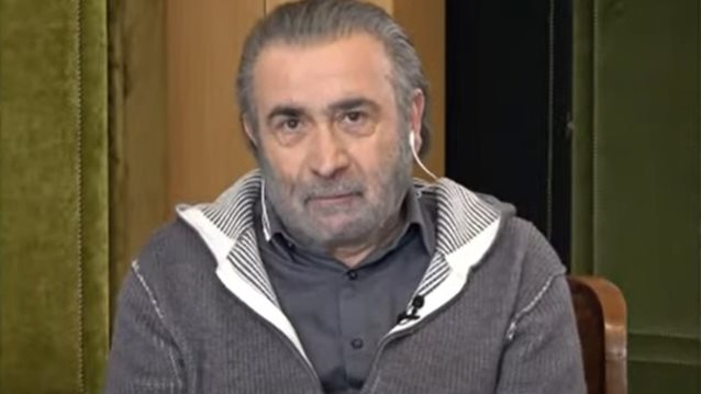 Λάκης Λαζόπουλος: "Δεν αποφασίζω εγώ αν θα είμαι στην τηλεόραση - Αν δείχνετε όλη μέρα δέκα ανθρώπους, μετά θέλετε η σάτιρα να μην ασχολείται;"