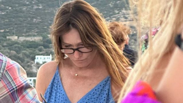 Μόνο στο Yupiii! Carla Bruni &amp; Nicolas Sarkozy σε καθημερινές στιγμές στη Σίφνο